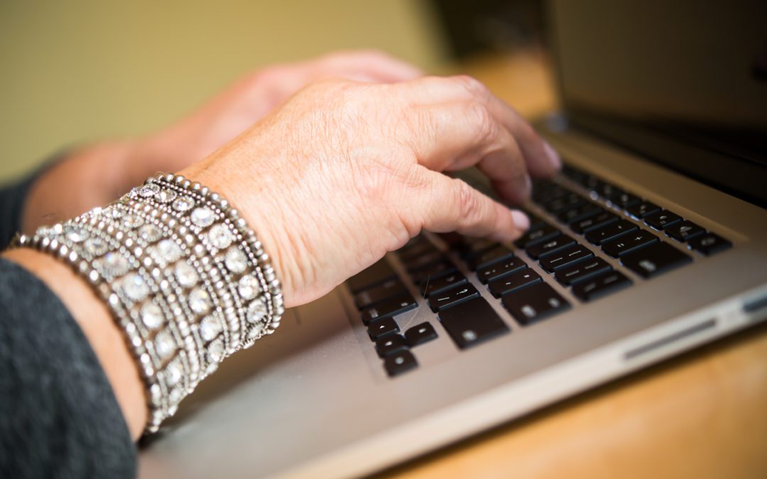 hands on keyboard | Social Media Intelligence at your fingertips