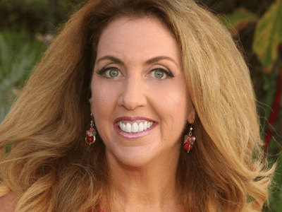 Debbie Lynn Grace – Transformational Leader, Energy Worker, Intuitive, Marketing/Business Growth Expert, International Speaker